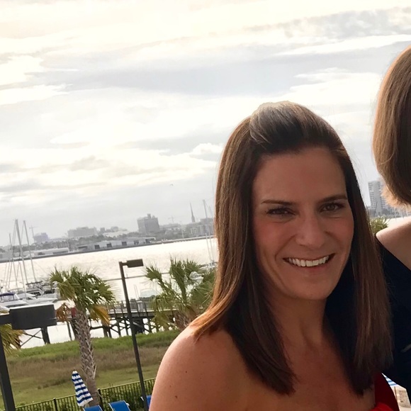 Meet your Posher, Megan - Picture 3 of 3